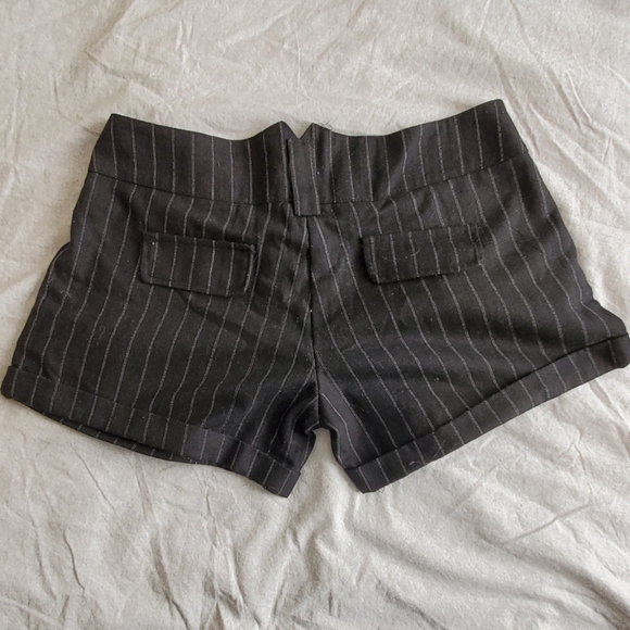 Stripe Shorts - Picture 3 of 3